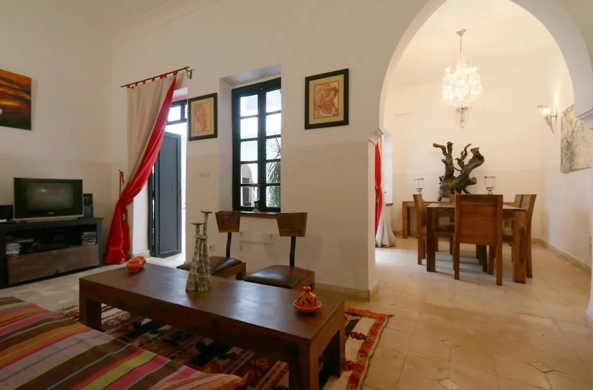 Riad Xcix, Basin, 3 Bedrooms In Medina Excluded Marrakesh Villa