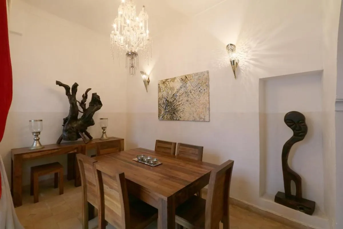 Villa Riad Xcix, Basin, 3 Bedrooms In Medina Excluded Marakeş